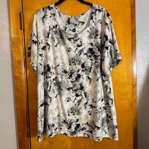 Croft & Barrow Floral Print Short Sleeve Top - Black and White